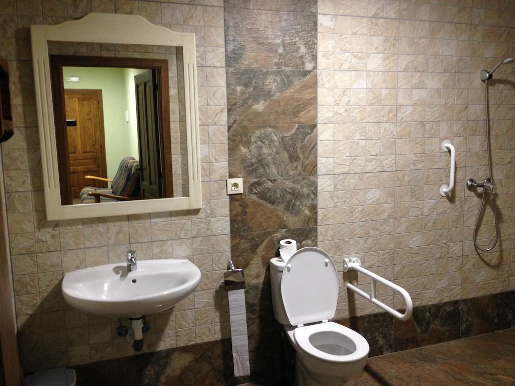 Hostal El Hayedo Cantalojas Ngoại thất bức ảnh